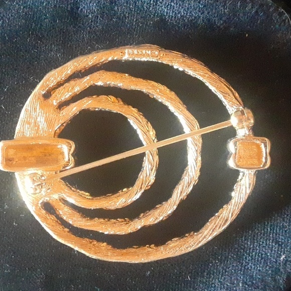 Vintage Gold-Tone Spiral Brooch - Picture 5 of 6